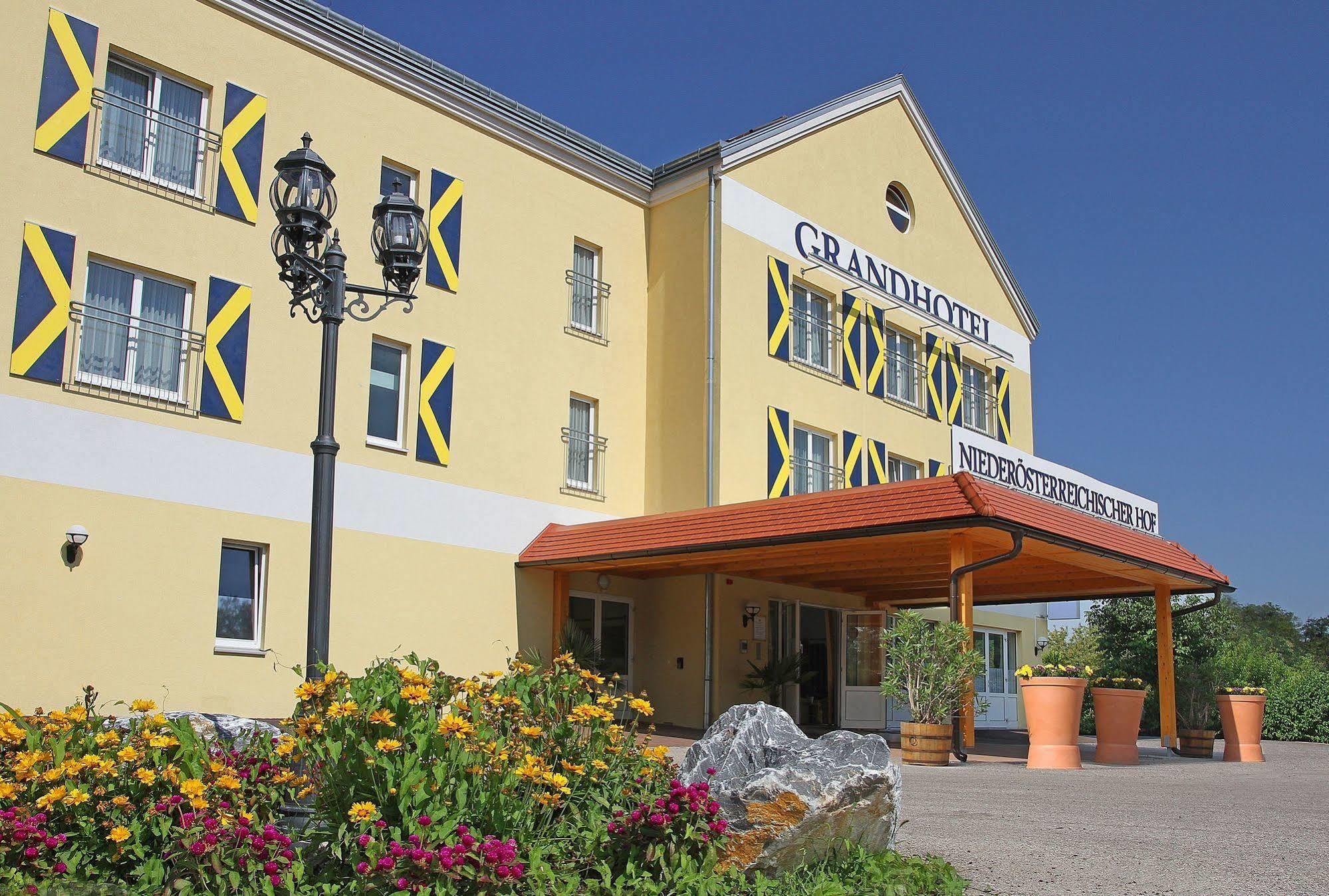 Grandhotel Niederoesterreichischer Hof Lanzenkirchen Ngoại thất bức ảnh